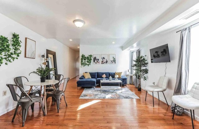 Large 3/2 in Spring Garden
