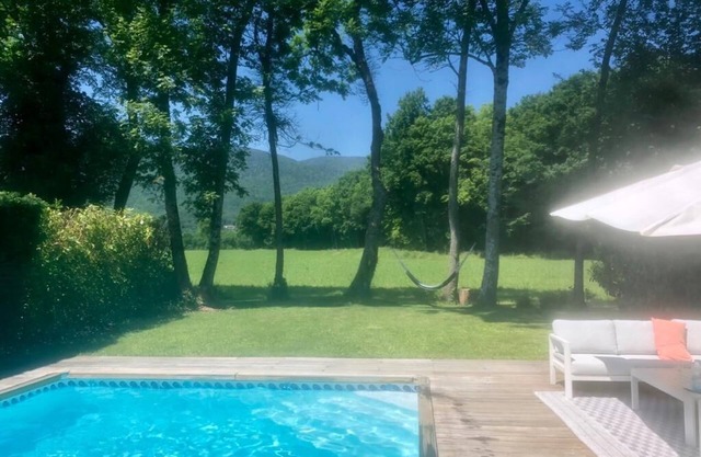 Large 4-bedroom villa in the sun between beaches and mountains