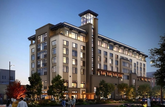 Large Accommodation with Balcony and Kitchen! Near Denver Botanic Gardens!