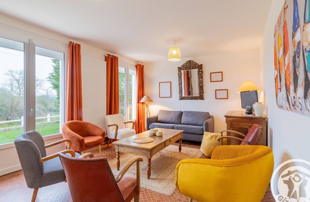 Large family cottage near Puy du Fou, wifi, pets allowed, garden