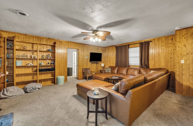 Large Family Home near EXPO/Downtown/TU