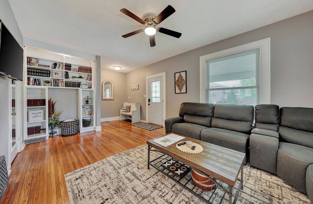 ❤️ Large Lincoln Home In The Heart Of The City - Only 5 Minutes To UNL & Capital