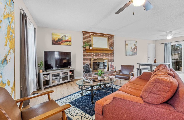 Large Private Yard, Near USC! - The Garnet Goliath
