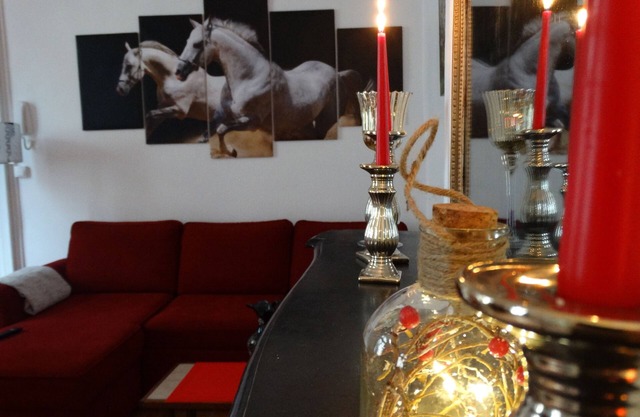 Large studio at the foot of the Château with private courtyard