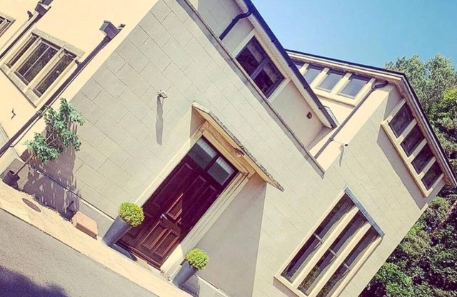 "Last Minute availability " Large Luxury 5 Bedroom Villa hot tub on request