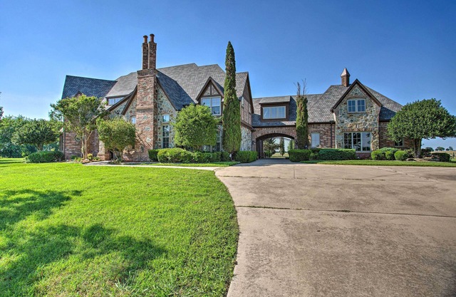 Lavish Celina Home w/Patio & Game Room!