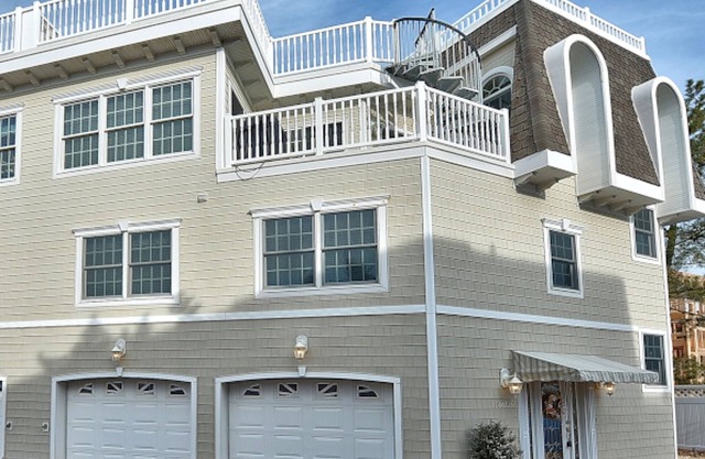 LBI Steps to Beach, Lux Condo w Elevator, 4 Beds, 3 Bath, New Listing