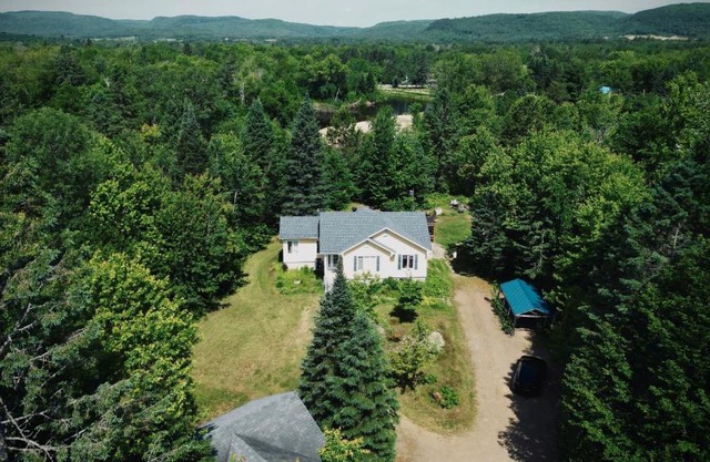 Le chalet jaune sur la Mastigouche