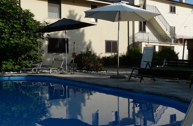 Le Farfalle Abruzzo - Farmhouse apartment 1 with pool near Casoli