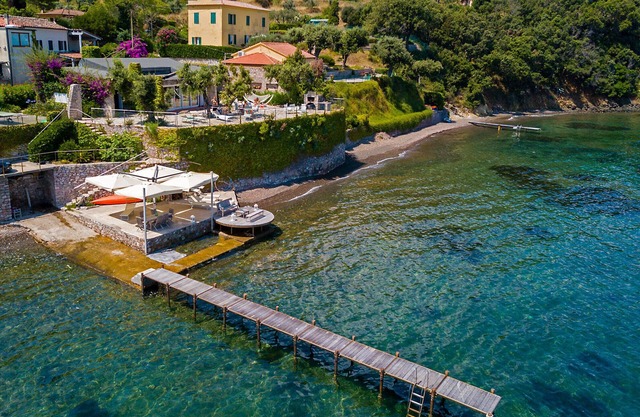 Le Grotte Villa