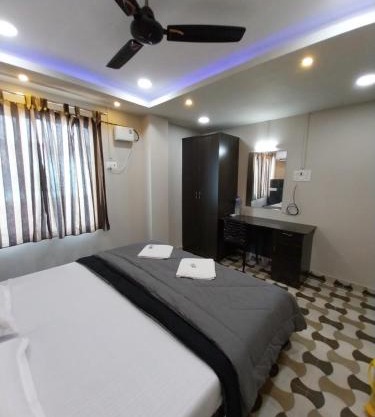 Le Luminous, Home Stay