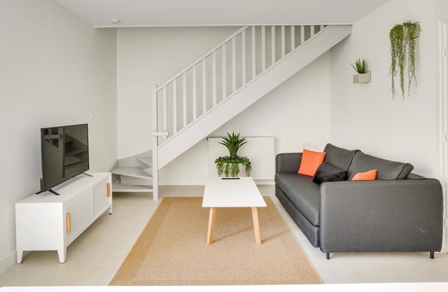 'Le Massilia' Beautiful duplex with balcony for 6 people in Marseille by Weekome