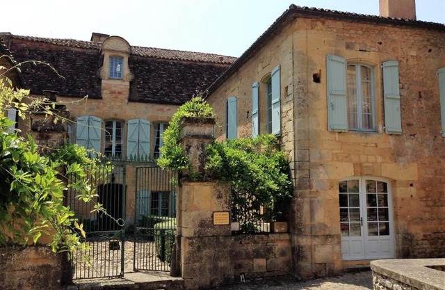 Le Prieuré du Château de Biron