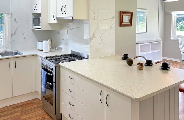 Leafy Lodge - Secluded retreat in East Tamworth