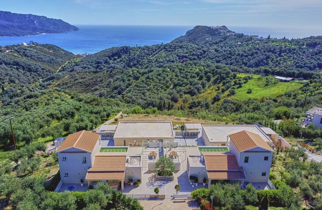 Lefkimmiatis Villa Petra newly built