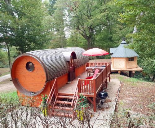 LES GITES DU PARC MANTOCHE LE TONNEAU