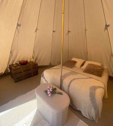 Les Pichies, Le Tipi d'Adri, Logement insolite