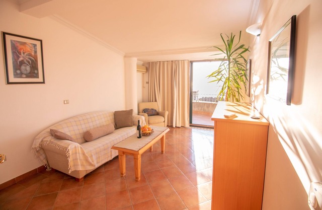 Levantin Inn 1-2 2 Suite Sea View N14