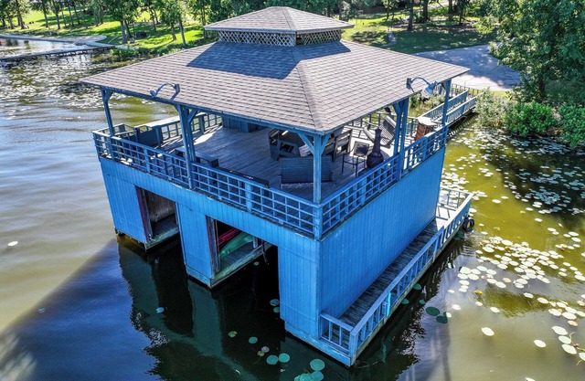 Lily Pad Lake House @ Lake Fork