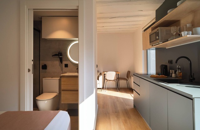 Limehome Pamplona Hilarión Eslava