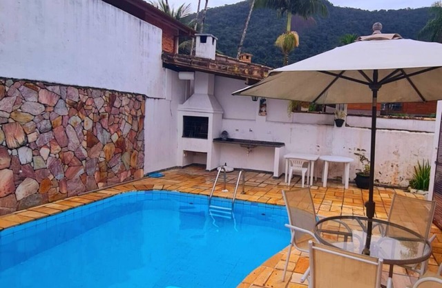 Linda Residência - Cond. Pedra Verde - UBATUBA