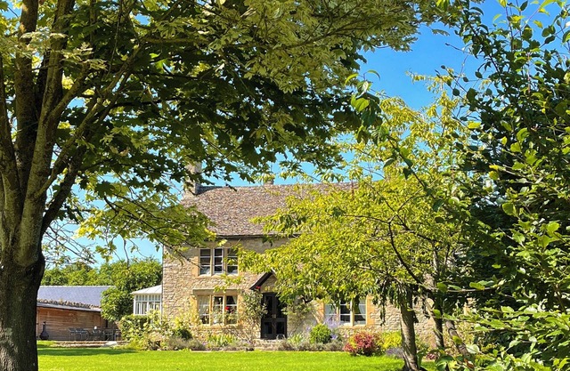 Listed Farmhouse on the edge of the Cotswolds