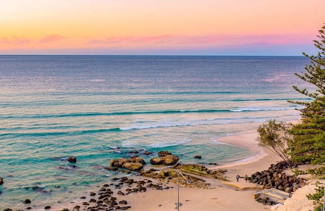 Little Groyne Kirra Beach Unit 602 Brand new apartment with ocean views, Wi-Fi inc.