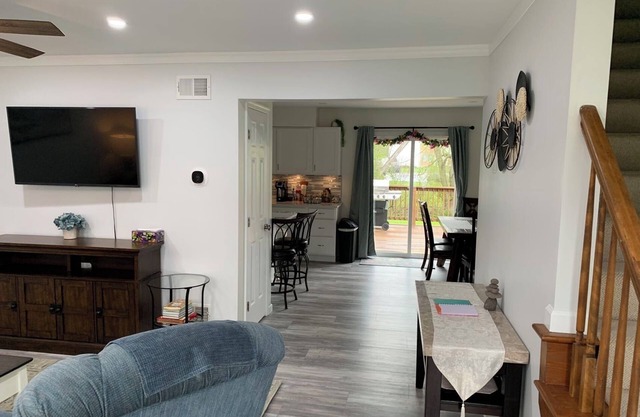 Located right at the center of Elizabethtown , Lancaster, York and Hershey park.