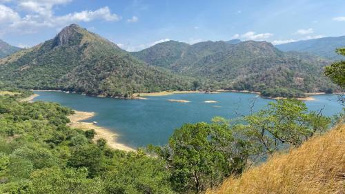 Loggal Oya Residencies