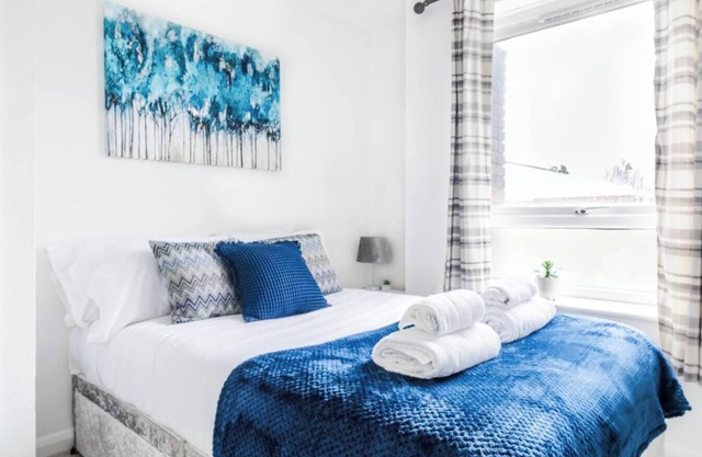 Longbridge Apartment Close to Gatwick, Longbridge Apartment- 1BR close to Gatwick