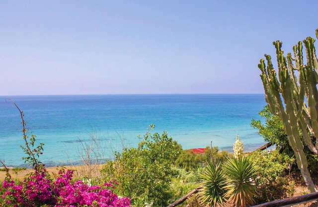 Look forward to a beautiful view of the countryside on vacation in this vacation apartment.