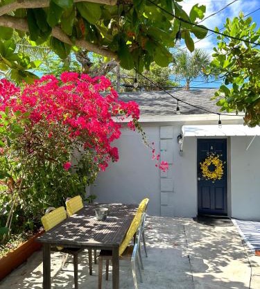Lovely 2BR Cottage