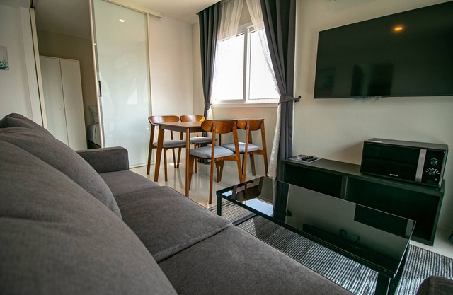 Lovely 3 bdrm for family of 5 people near the beach, pools, fitness and garden