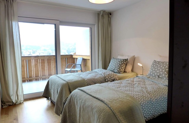 Lovely apartment for 4 guests with WIFI, TV, balcony, pets allowed, panoramic view and parking