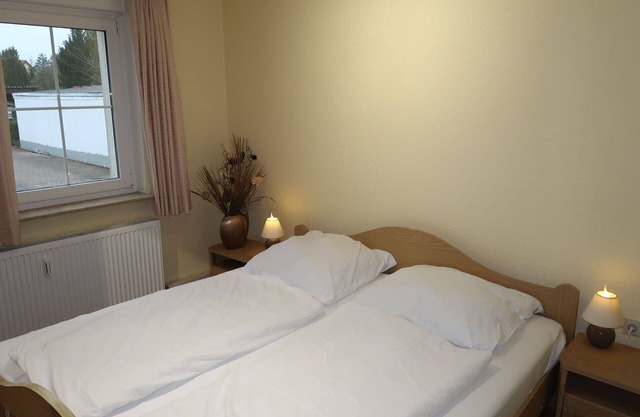Lovely apartment for 4 people with WIFI, TV, pets allowed and parking