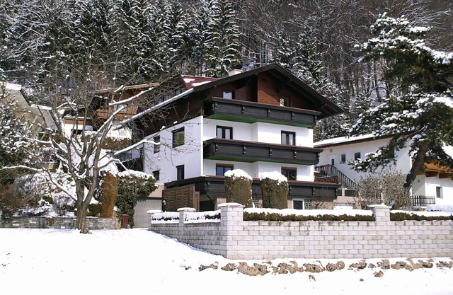 Lovely apartment for 6 guests with WIFI, TV, terrace, panoramic view and parking