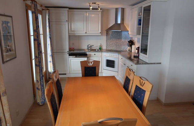 Lovely apartment for 8 people with WIFI, TV, terrace, pets allowed, panoramic view and parking