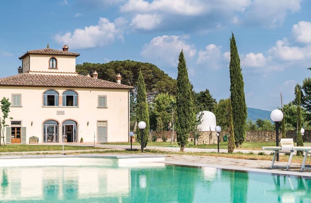 Lovely apartment in Frassineto -AR-