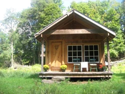 Lovely Farm Cabin Incredible for Animal Lovers in East Meredith, New York