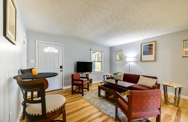 Lovely Forsyth Home ~ 2 Mi to Tift College!