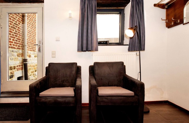 Lovely Holiday Home in Richelle with Barbecue