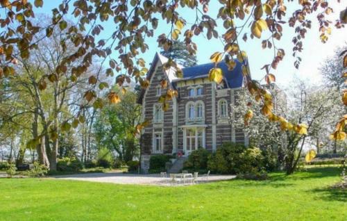 Lovely Home In La Chapelle Sur Dun