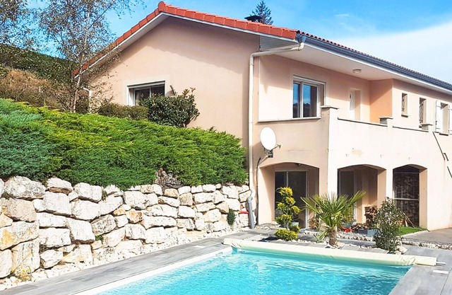 Lovely home in La Valla en Gier