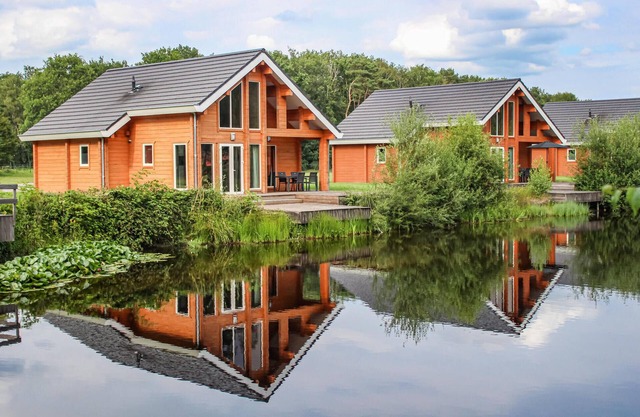 Lovely home in HEEL with WiFi