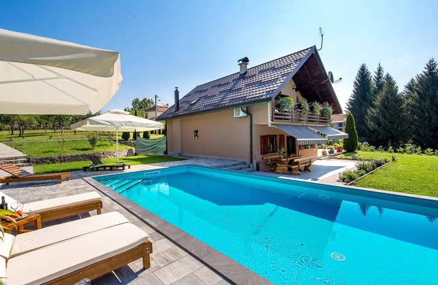 Lovely home in Slunj with WiFi