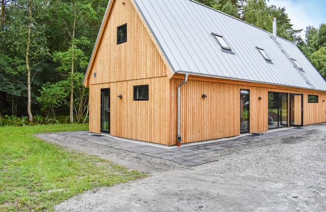 Lovely home in Ystad with WiFi