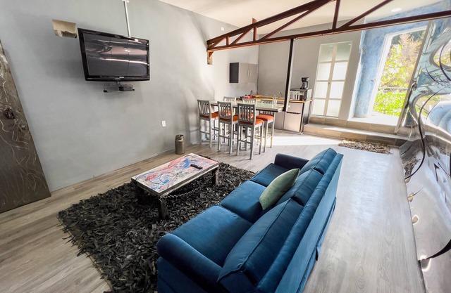 Lovely Loft 10 min from downtown - Free Parking