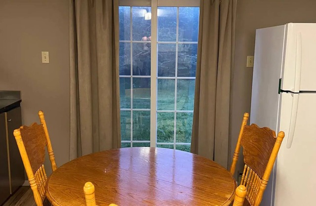 Lovely One bedroom unit, close to Stephenvillenn