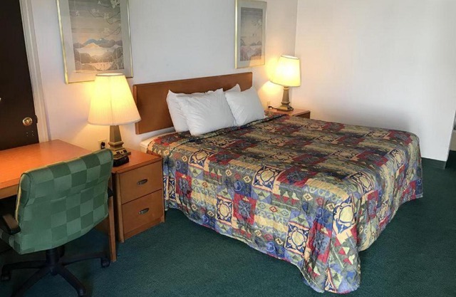 Loyalty Inn Maryville