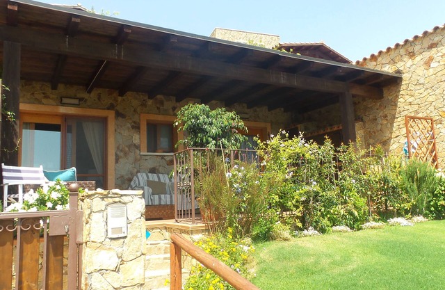 "LUNA" small villa with sea view and swimming pool